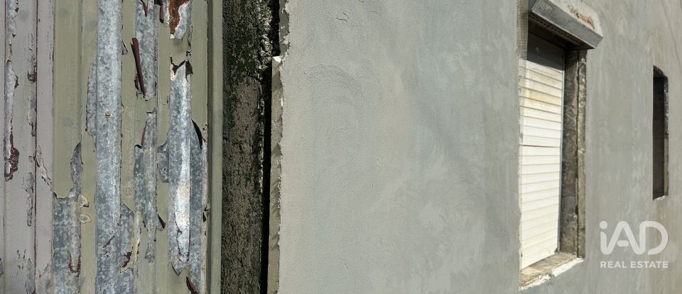 Moradia T2 em Oliveirinha de 143 m²