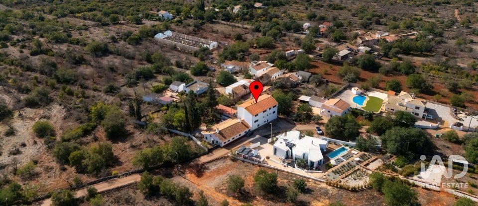 Moradia T12 em Alte de 440 m²