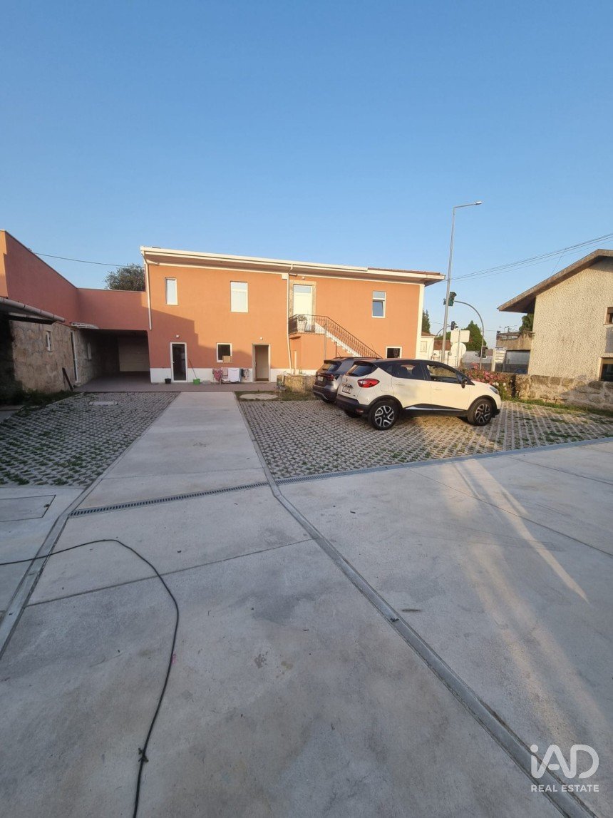 Moradia T4 em Castêlo Da Maia de 265 m²