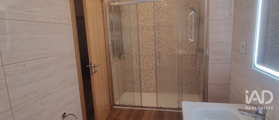 Moradia T4 em Castêlo Da Maia de 265 m²