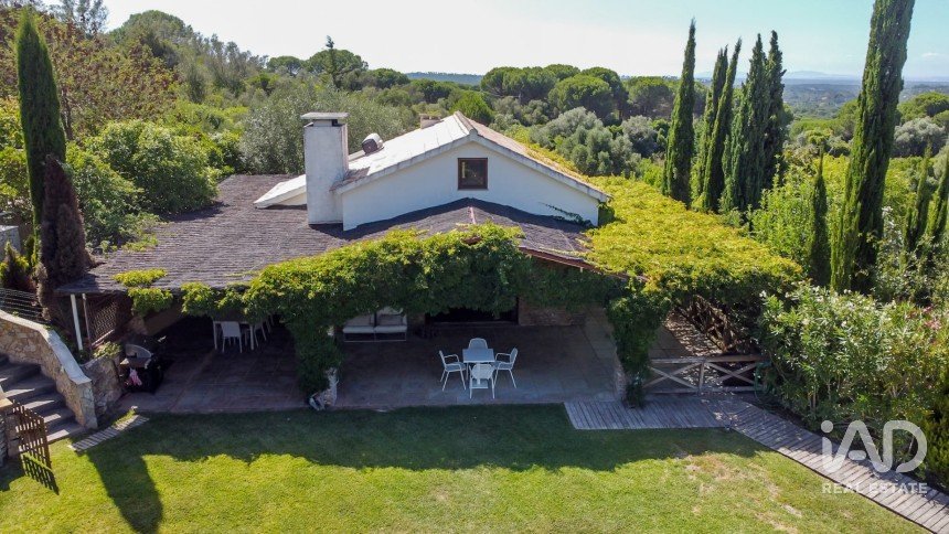 Moradia T2 em Sesimbra (Castelo) de 178 m²