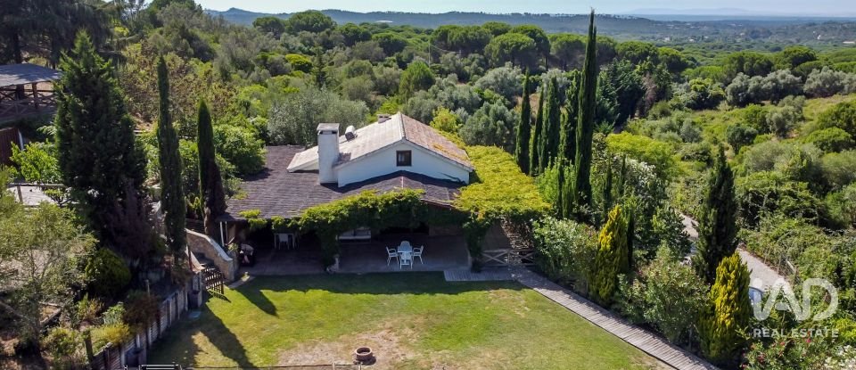 Moradia T2 em Sesimbra (Castelo) de 178 m²