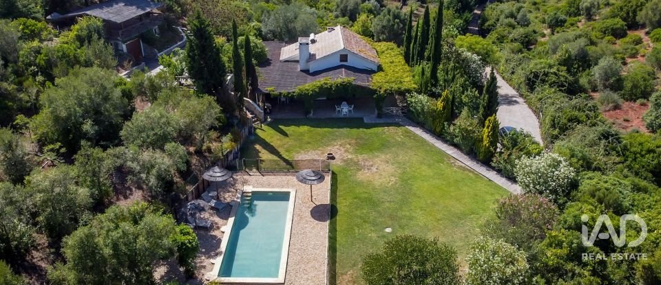 Moradia T2 em Sesimbra (Castelo) de 178 m²