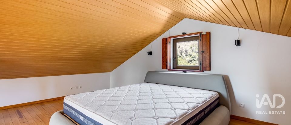 Moradia T2 em Sesimbra (Castelo) de 178 m²