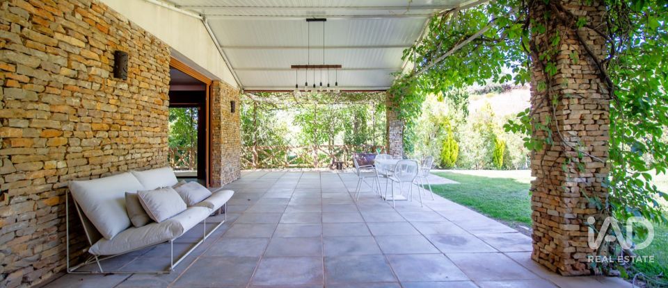 Moradia T2 em Sesimbra (Castelo) de 178 m²