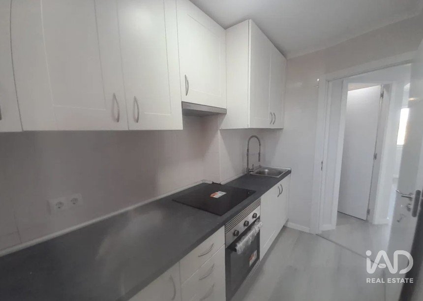 Apartamento T2 em Pontinha e Famões de 48 m²