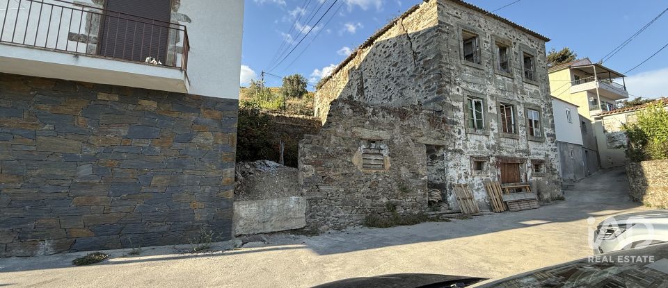 Terreno misto em Peso da Régua e Godim de 525 m²