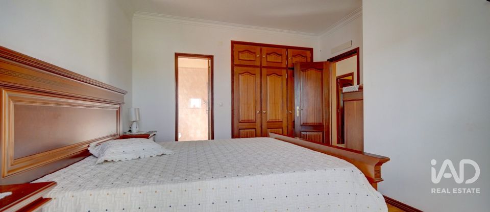 Lodge T4 in Pontinha e Famões of 218 m²