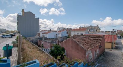 Maison T0 à Vieira de Leiria de 179 m²
