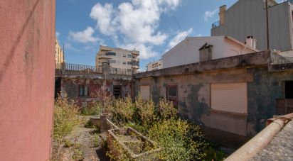 Maison T0 à Vieira de Leiria de 179 m²