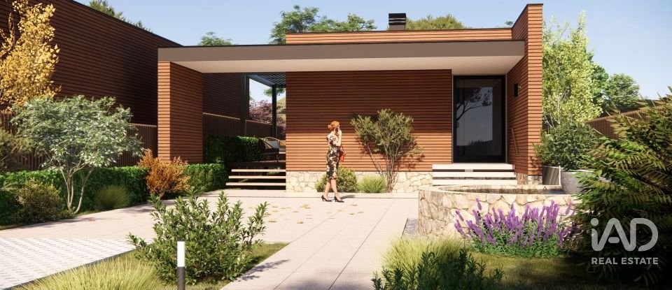 Terreno em Porto de Mós - São João Baptista e São Pedro de 2 800 m²