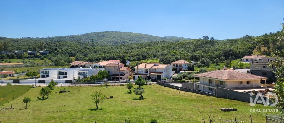 Terreno em Porto de Mós - São João Baptista e São Pedro de 2 800 m²