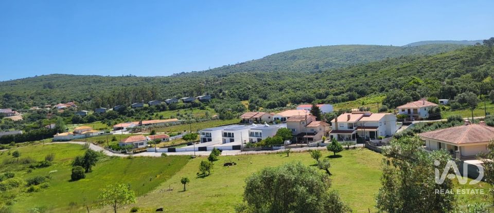 Terreno em Porto de Mós - São João Baptista e São Pedro de 2 800 m²