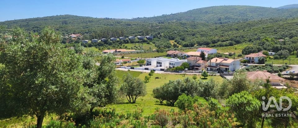 Terreno em Porto de Mós - São João Baptista e São Pedro de 2 800 m²