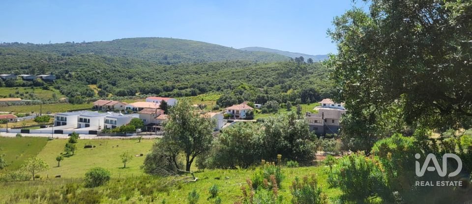 Terreno em Porto de Mós - São João Baptista e São Pedro de 2 800 m²