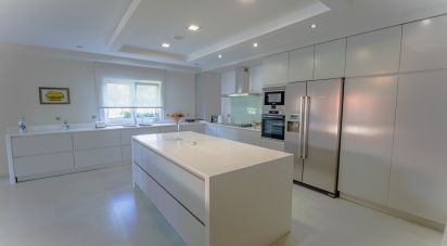 House T4 in Sá of 330 m²