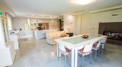 House T4 in Sá of 330 m²