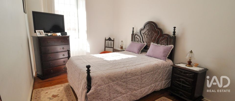 Moradia T8 em Turcifal de 215 m²