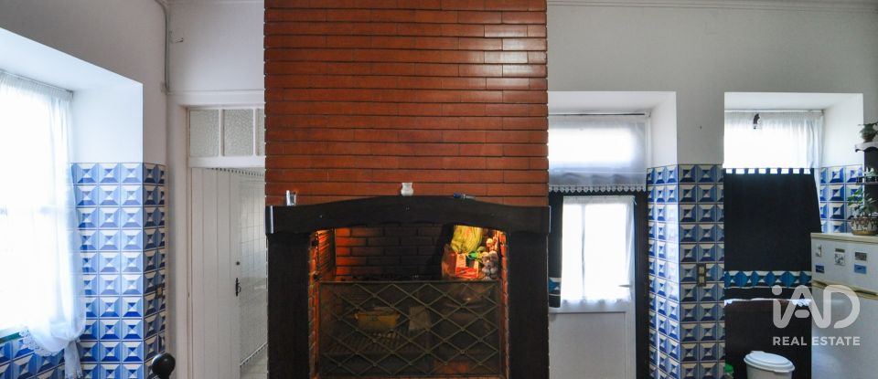 Moradia T8 em Turcifal de 215 m²