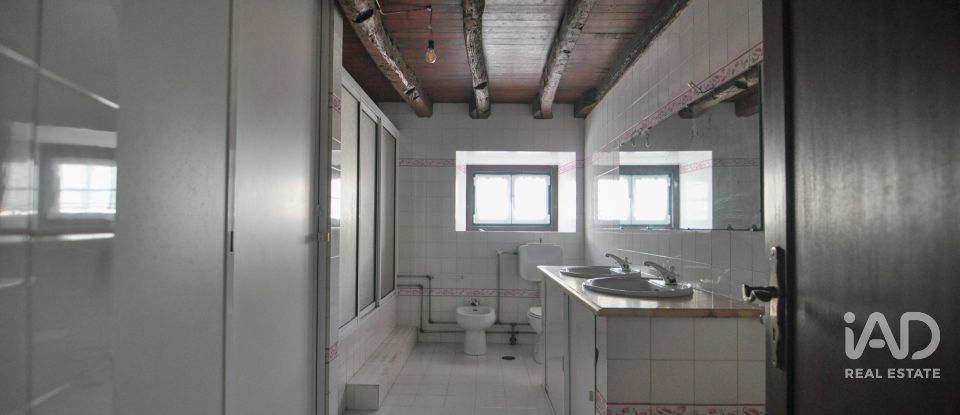 Moradia T8 em Turcifal de 215 m²