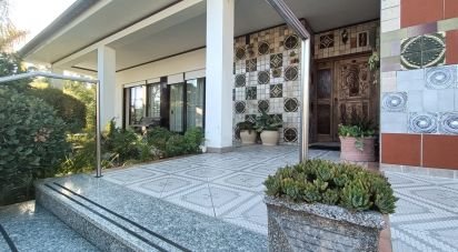 House T4 in Anha of 400 m²