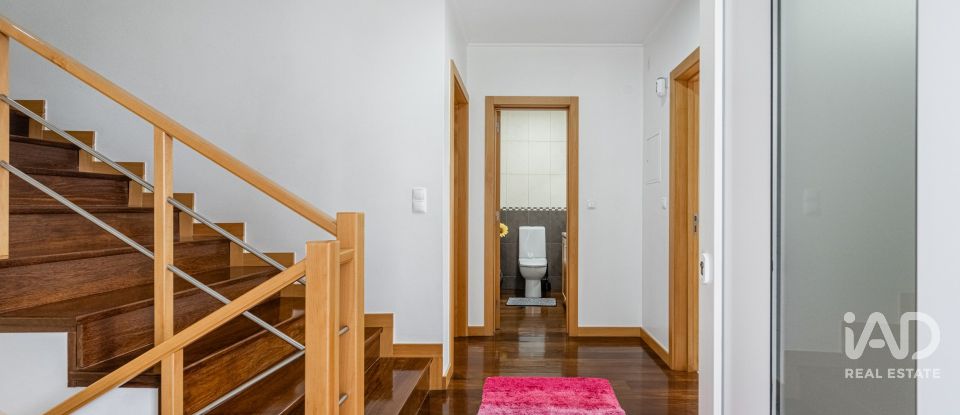 Casa / moradia T3 em Lobão, Gião, Louredo e Guisande de 192 m²