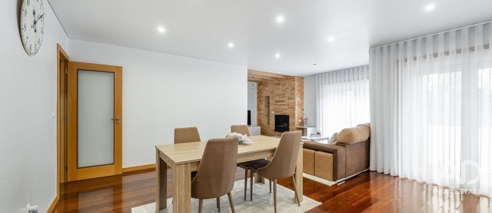 Casa / moradia T3 em Lobão, Gião, Louredo e Guisande de 192 m²