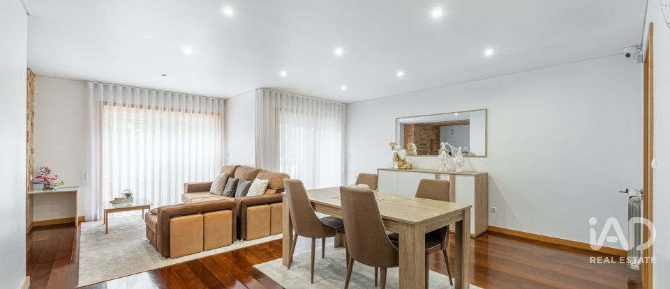 Casa / moradia T3 em Lobão, Gião, Louredo e Guisande de 192 m²