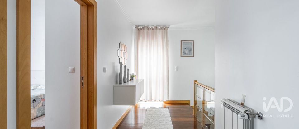 Casa / moradia T3 em Lobão, Gião, Louredo e Guisande de 192 m²