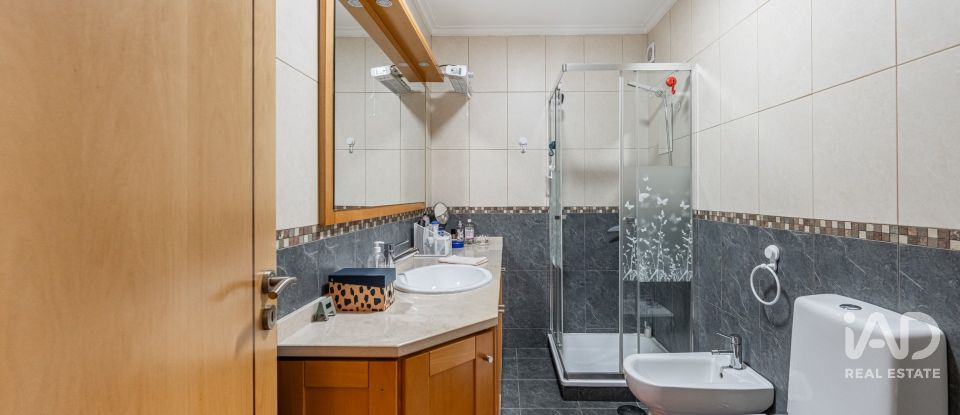 Casa / moradia T3 em Lobão, Gião, Louredo e Guisande de 192 m²