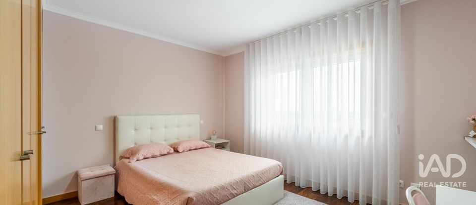 Casa / moradia T3 em Lobão, Gião, Louredo e Guisande de 192 m²