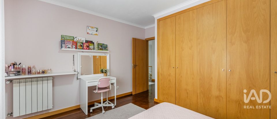 Casa / moradia T3 em Lobão, Gião, Louredo e Guisande de 192 m²