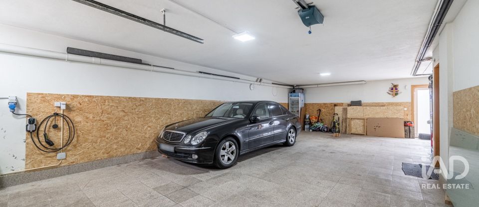 Casa / moradia T3 em Lobão, Gião, Louredo e Guisande de 192 m²