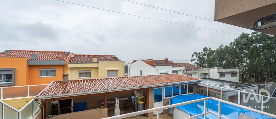 Casa / moradia T3 em Lobão, Gião, Louredo e Guisande de 192 m²