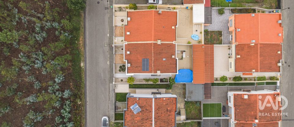 Casa / moradia T3 em Lobão, Gião, Louredo e Guisande de 192 m²