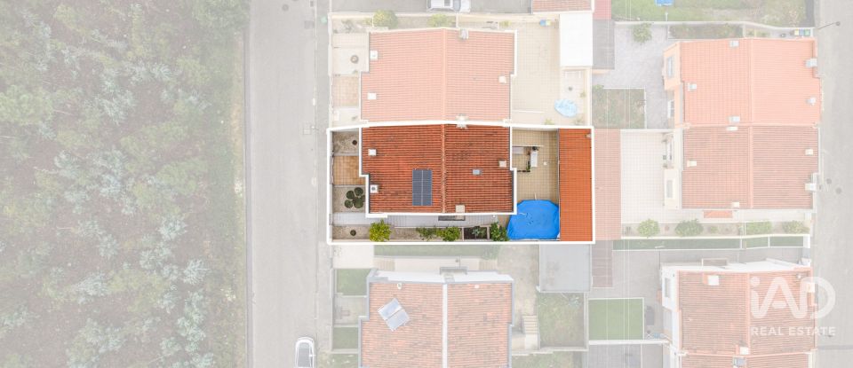 Casa / moradia T3 em Lobão, Gião, Louredo e Guisande de 192 m²