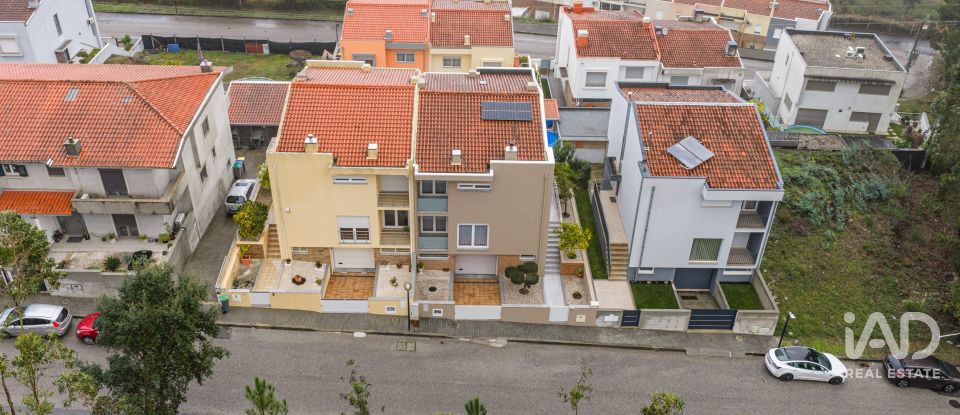 Casa / moradia T3 em Lobão, Gião, Louredo e Guisande de 192 m²