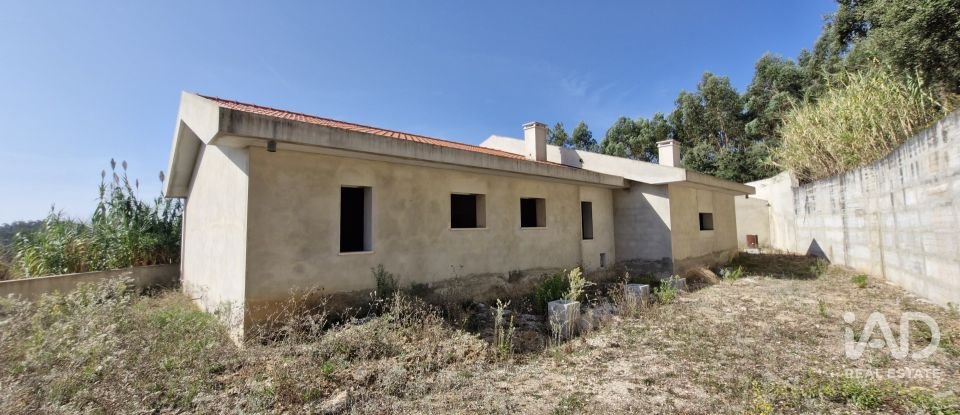 Moradia T3 em Rio Maior de 209 m²