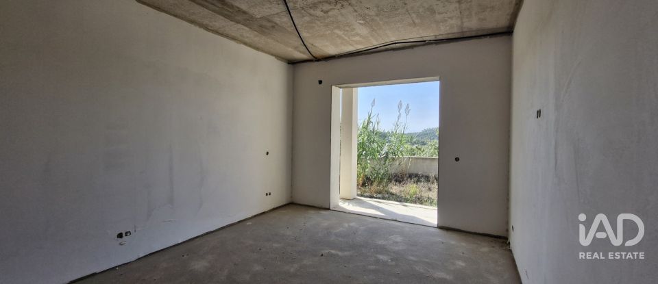 Moradia T3 em Rio Maior de 209 m²