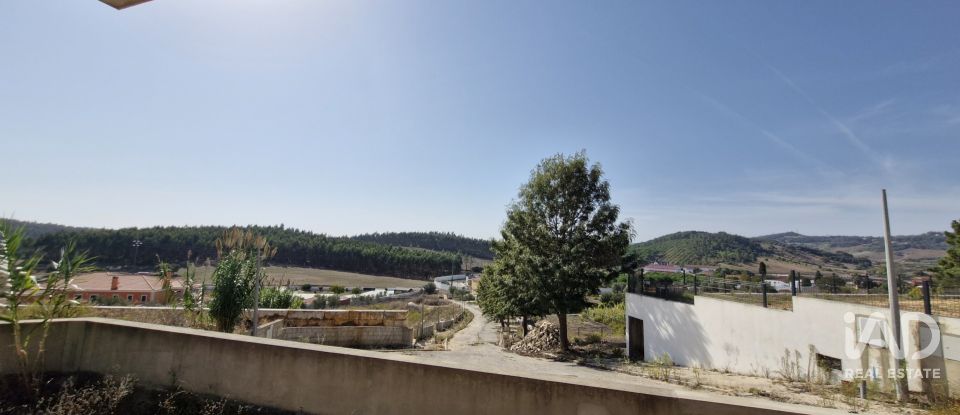 Moradia T3 em Rio Maior de 209 m²