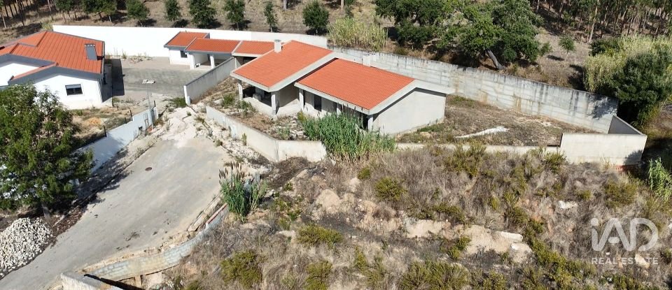 Moradia T3 em Rio Maior de 209 m²