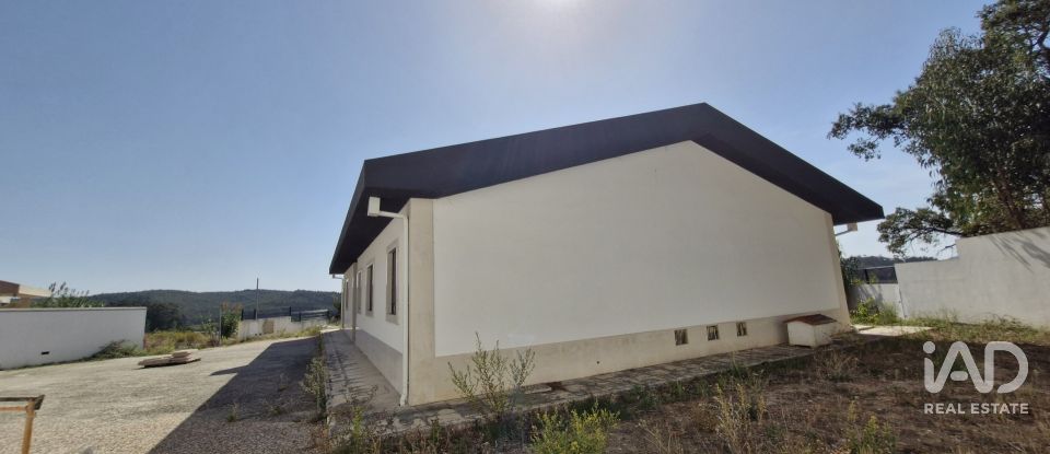 Moradia T4 em Rio Maior de 218 m²