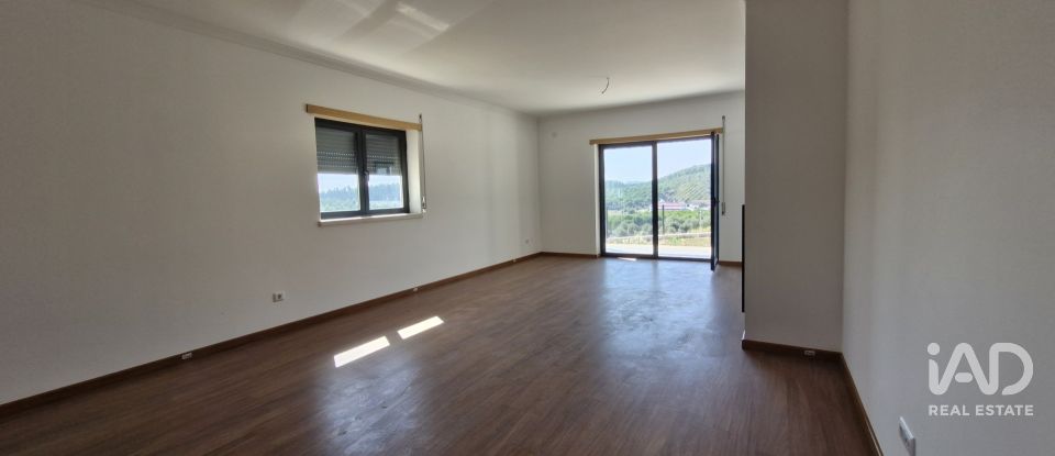 Moradia T4 em Rio Maior de 218 m²