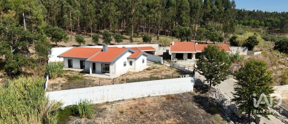 Moradia T4 em Rio Maior de 218 m²