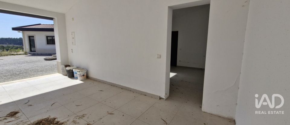 Moradia T4 em Rio Maior de 218 m²