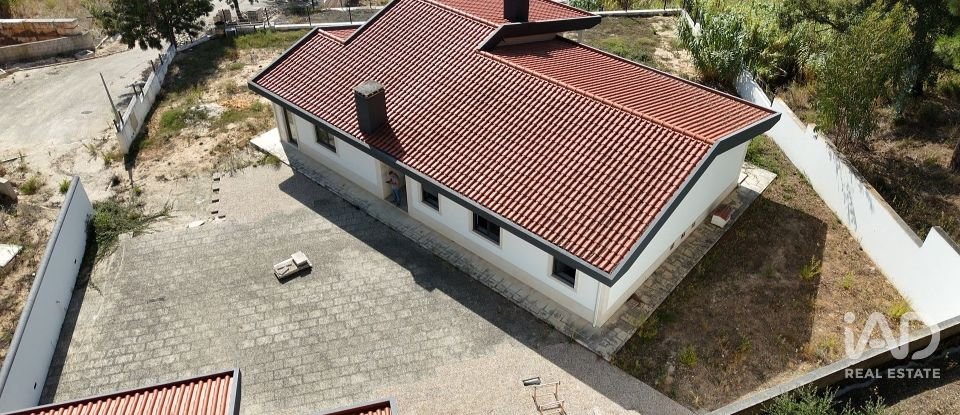 Moradia T4 em Rio Maior de 218 m²