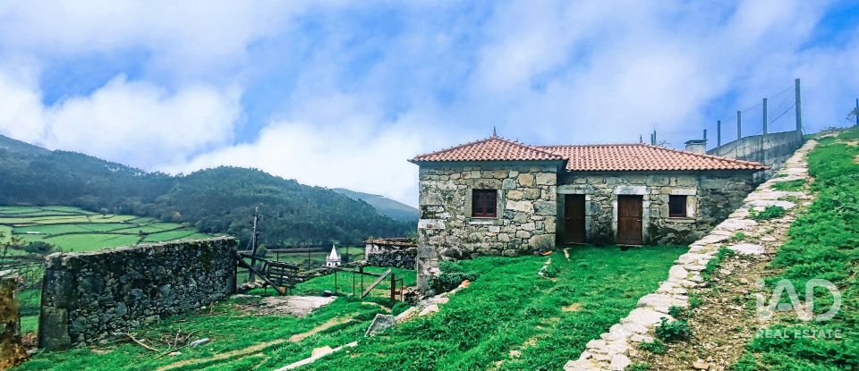 Moradia T2 em Labrujó, Rendufe e Vilar do Monte de 140 m²