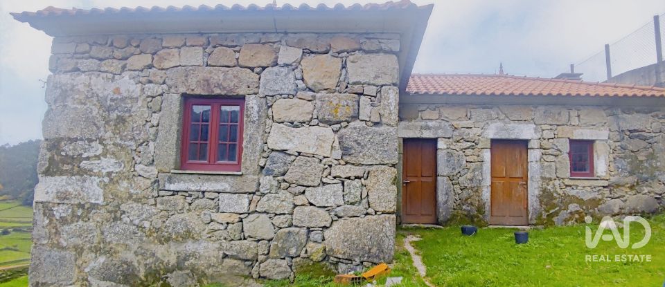 Moradia T2 em Labrujó, Rendufe e Vilar do Monte de 140 m²