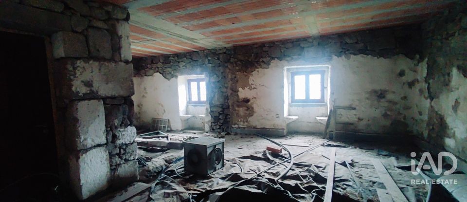 Moradia T2 em Labrujó, Rendufe e Vilar do Monte de 140 m²