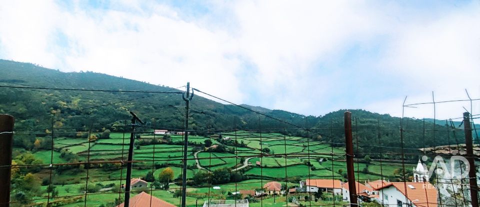 Moradia T2 em Labrujó, Rendufe e Vilar do Monte de 140 m²